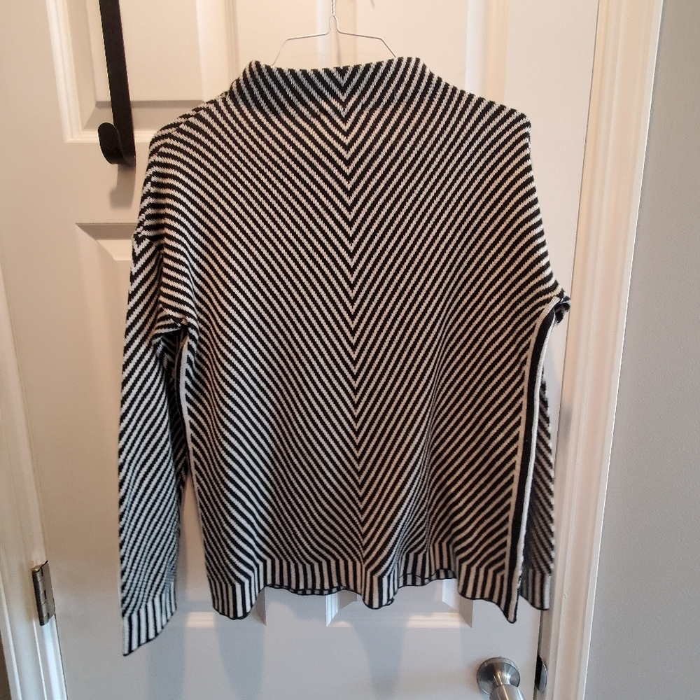 BALTIC BORN  womens park lane pullover mock neck sweater. black white . large. - Picture 5 of 5